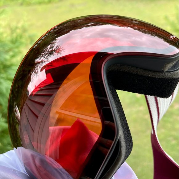 Brand New Oakley Flight Deck XL Prizm Snow Rose Goggles - Picture 8 of 8